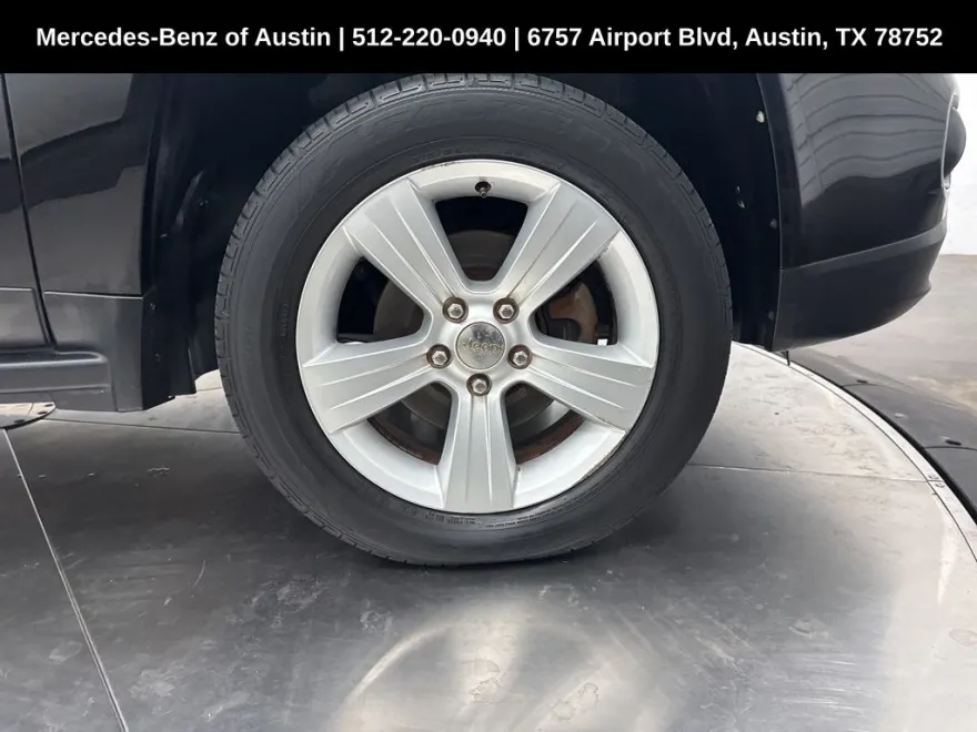2015 Jeep Compass Sport photo 1