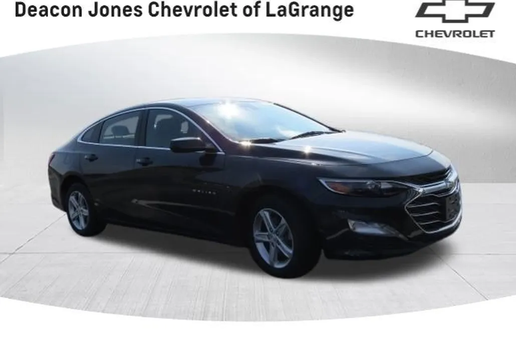 2023 Chevrolet Malibu 1LT photo 1