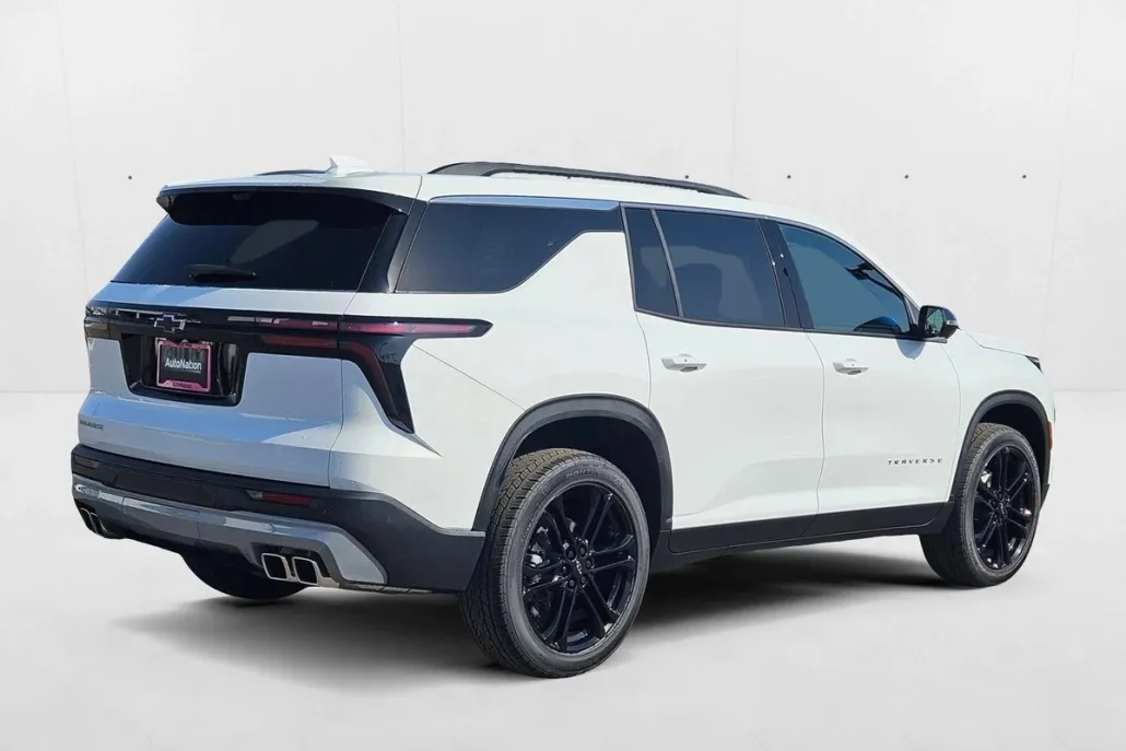 2026 Chevrolet Traverse photo 1