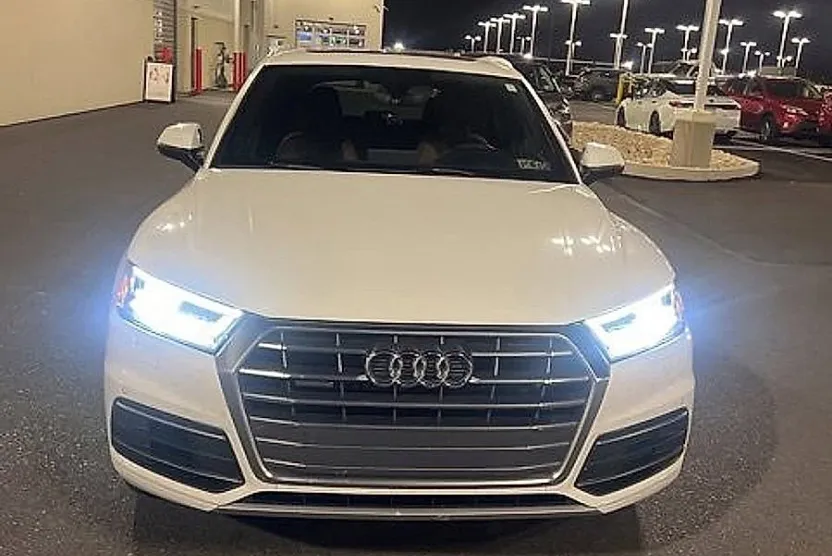 2019 Audi Q5 Premium Plus 45 TFSI photo 1