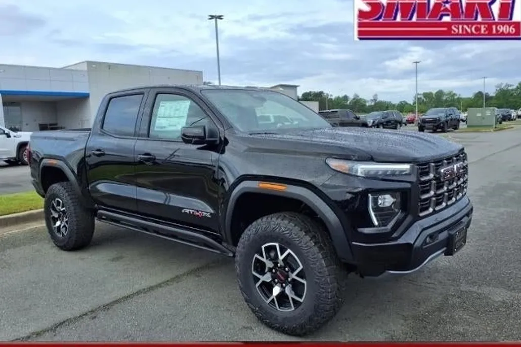 2025 Gmc Canyon AT4 photo 1