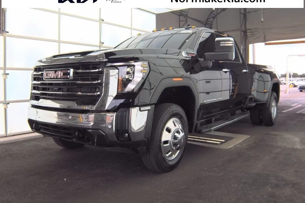 2024 Gmc Sierra HD SLT photo 1