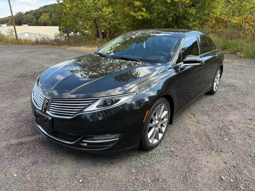 2015 Lincoln MKZ photo 1