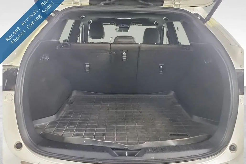 2019 Mazda CX-5 Signature photo 1