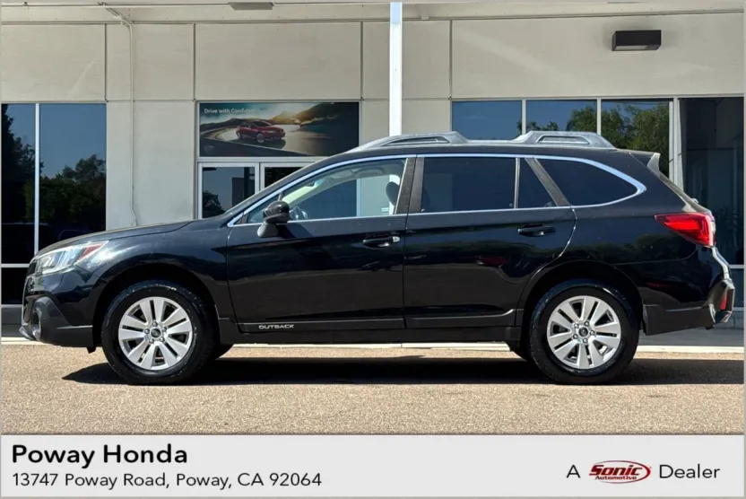 2018 Subaru Outback 2.5i Premium photo 1