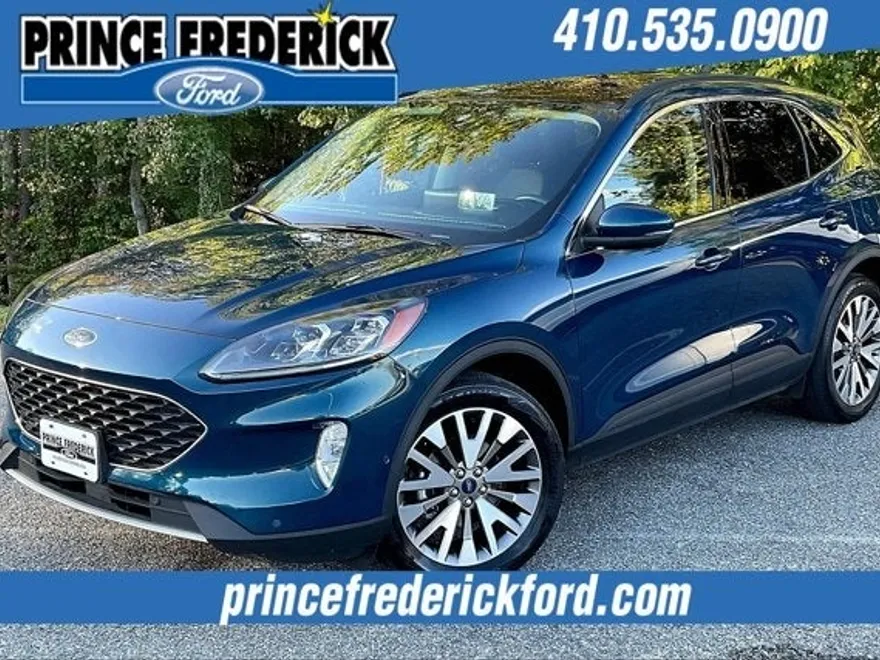 2020 Ford Escape Titanium photo 1