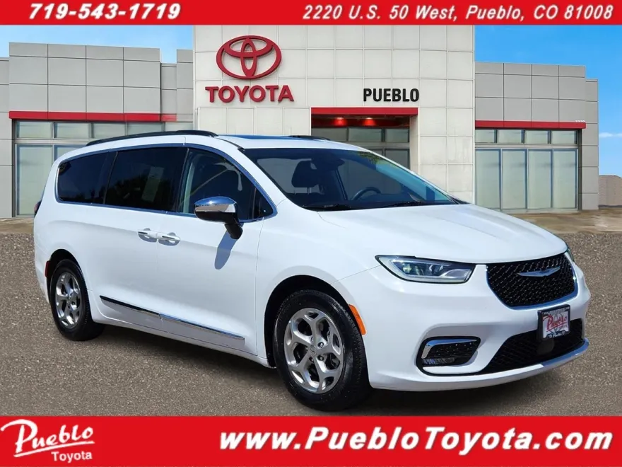2023 Chrysler Pacifica Limited photo 1