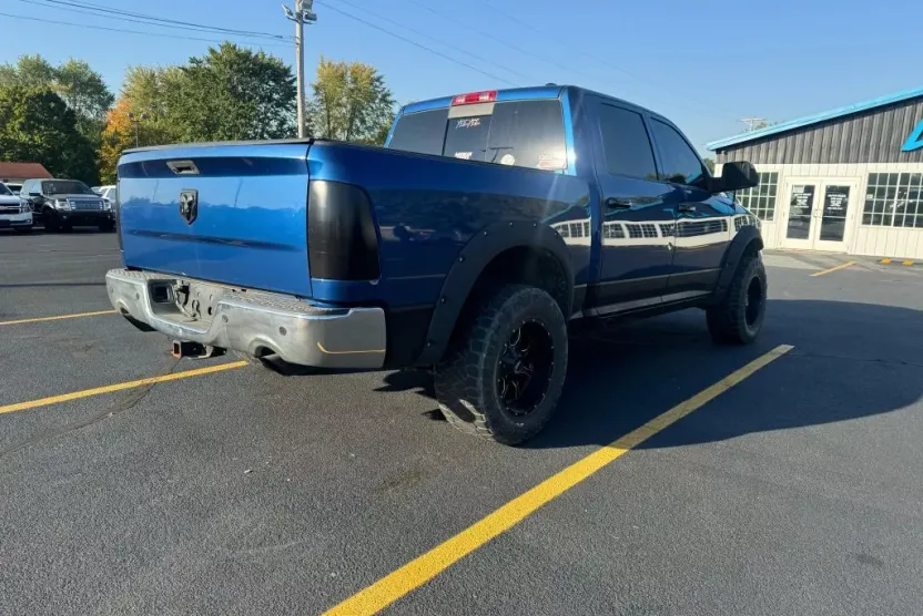 2011 Ram 1500 SLT photo 1