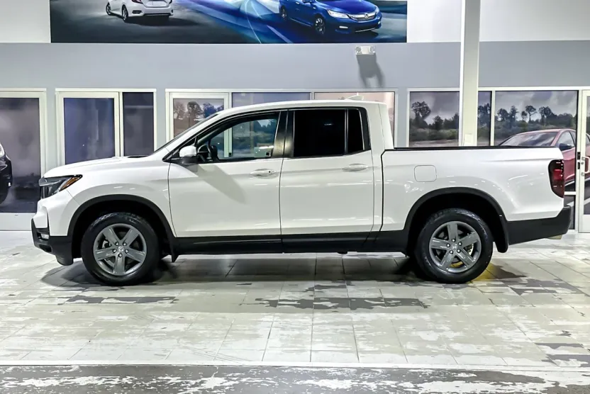 2023 Honda Ridgeline RTL photo 1