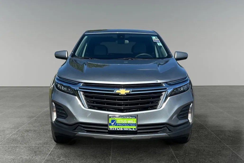 2023 Chevrolet Equinox LT photo 1
