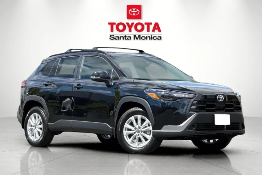 2026 Toyota Corolla Cross LE photo 1