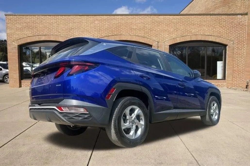 2022 Hyundai Tucson SE photo 1