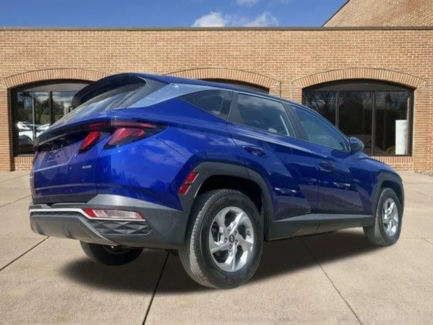 2022 Hyundai Tucson SE photo 1