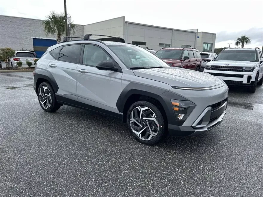 2026 Hyundai Kona SEL photo 1