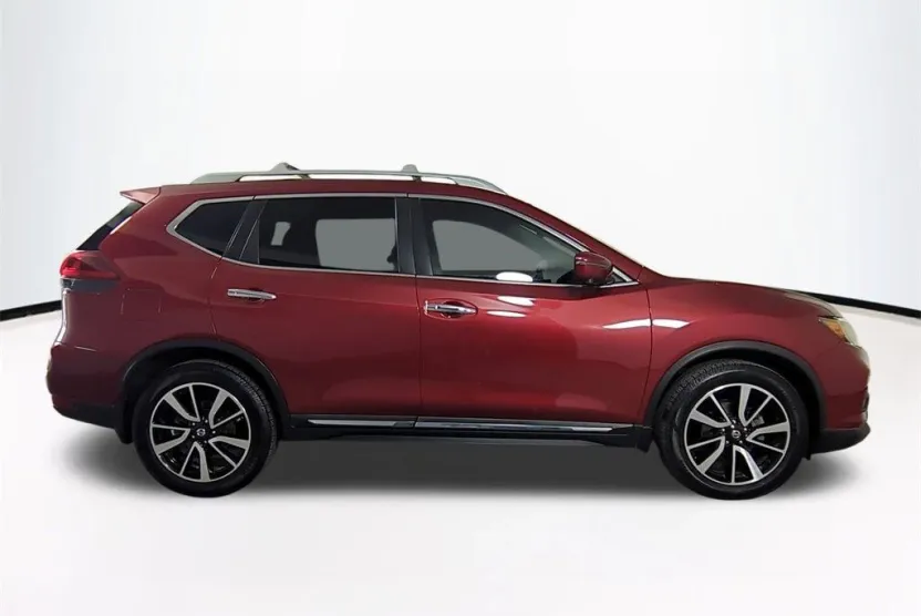2019 Nissan Rogue SL photo 1