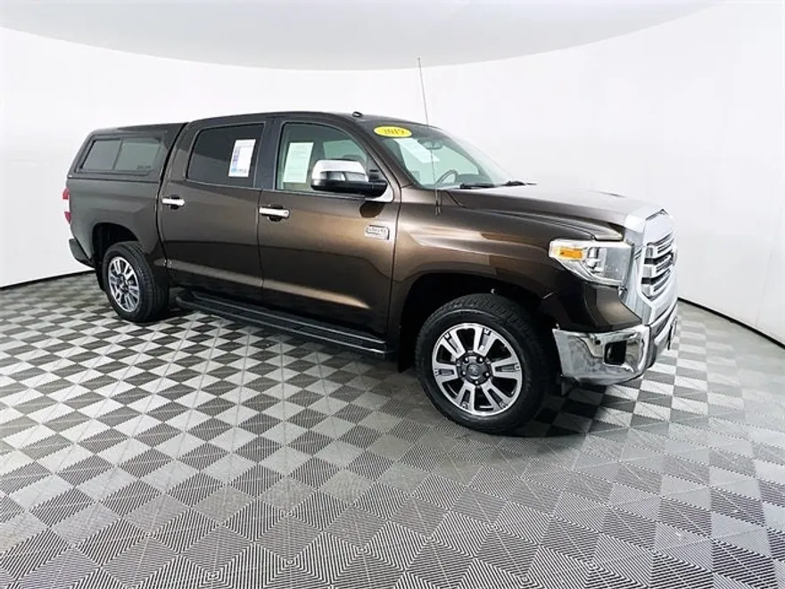 2019 Toyota Tundra Platinum Grade photo 1