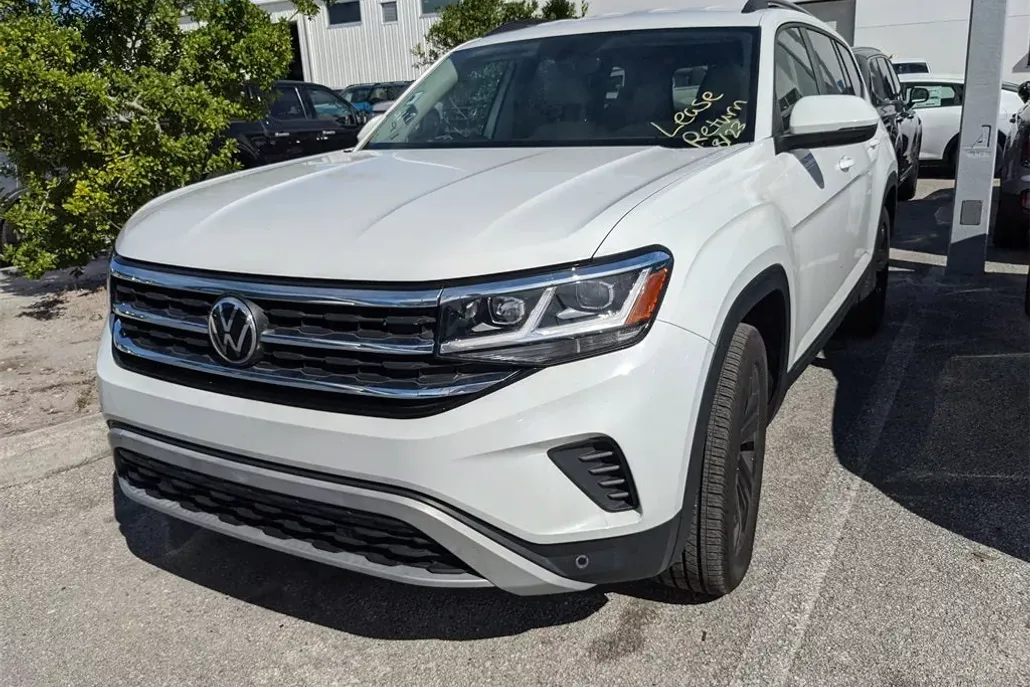2022 Volkswagen Atlas SE Technology photo 1