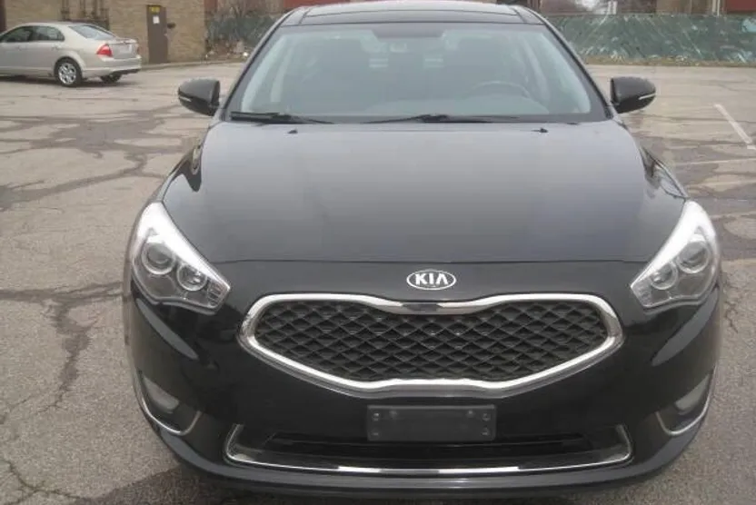 2015 Kia Cadenza Premium photo 1