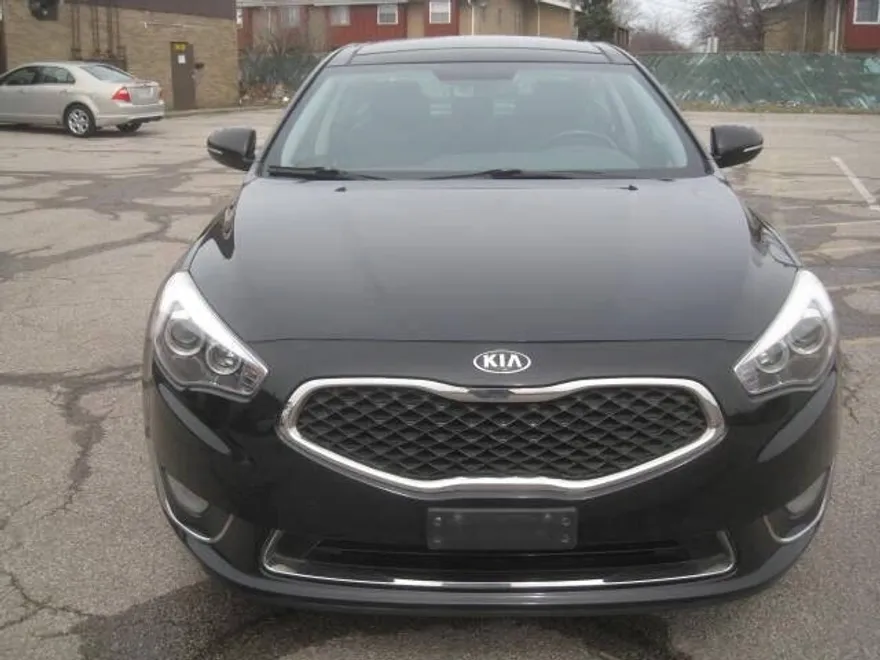 2015 Kia Cadenza Premium photo 1