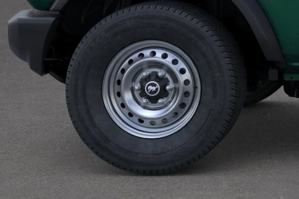 2025 Ford Bronco Base photo 1