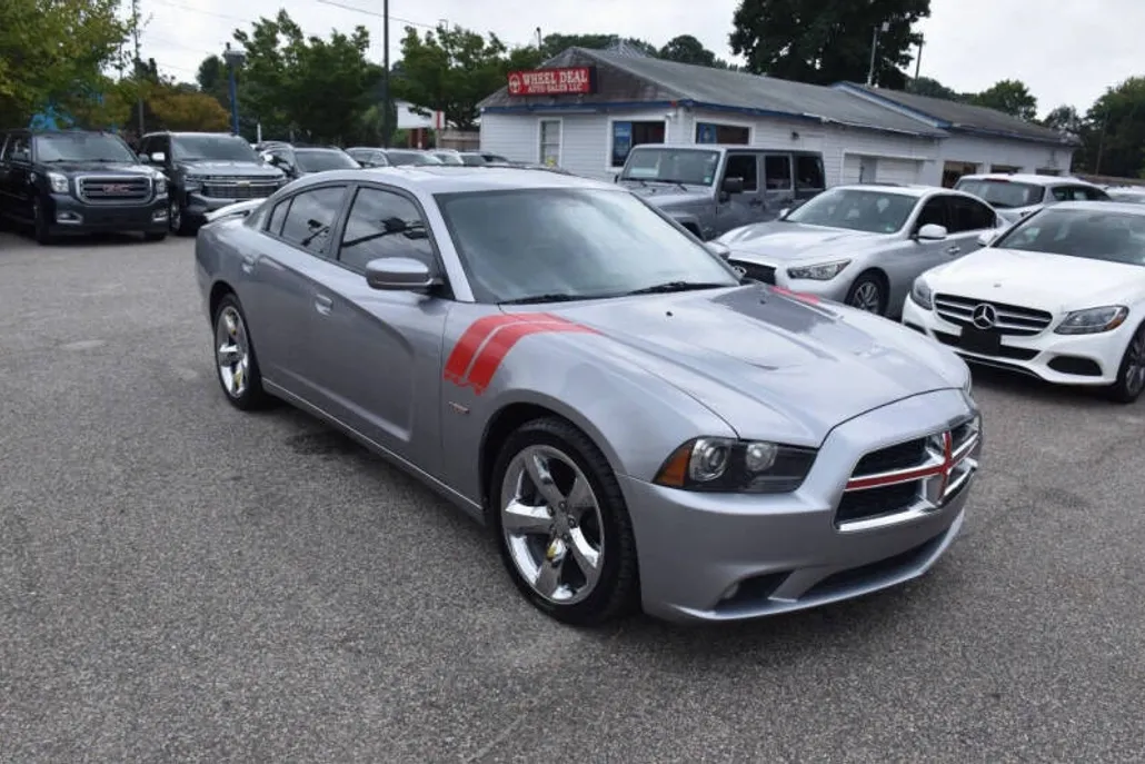 2013 Dodge Charger R/T photo 1