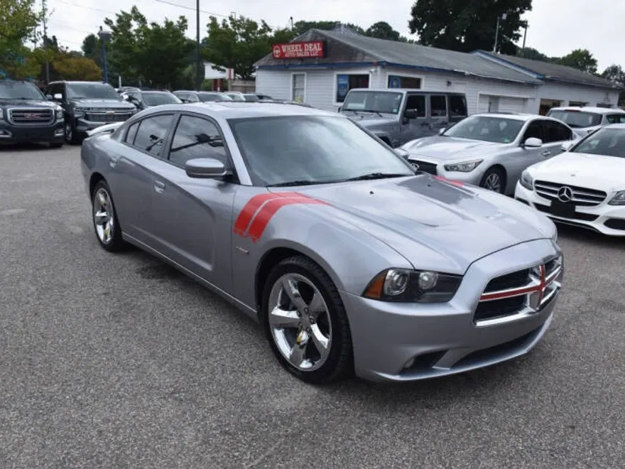 2013 Dodge Charger R/T photo 1