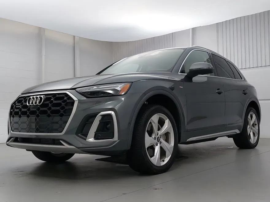 2024 Audi Q5 45 S line Premium photo 1