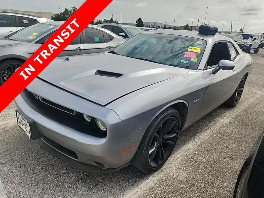 2018 Dodge Challenger R/T photo 1