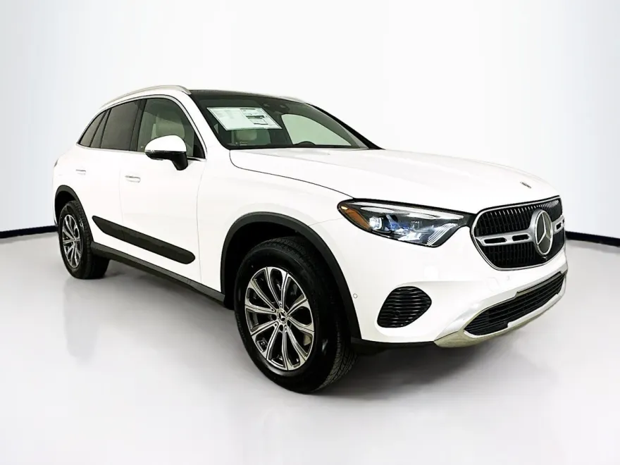 2025 Mercedes Benz GLC 300 4MATIC photo 1