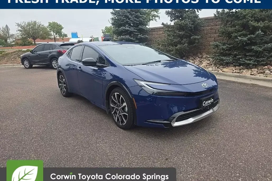 2025 Toyota Prius Plug-in Hybrid XSE photo 1