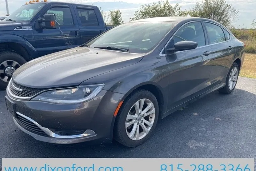 2015 Chrysler 200 Limited photo 1