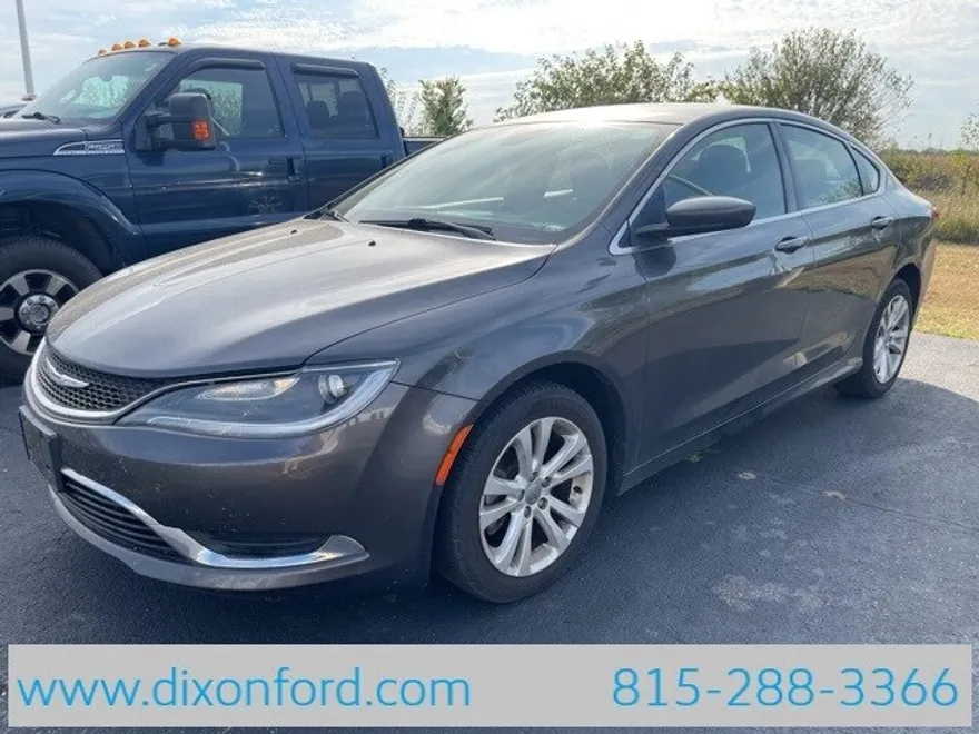 2015 Chrysler 200 Limited photo 1