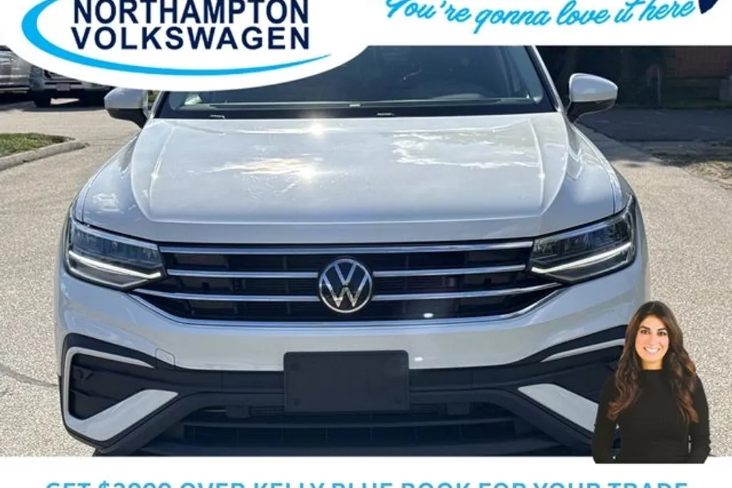 2023 Volkswagen Tiguan SE photo 1