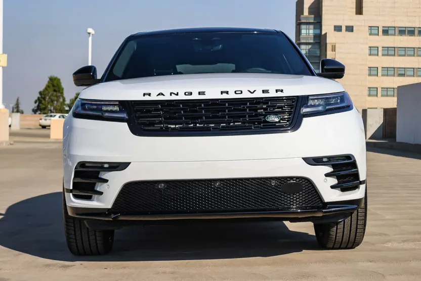 2026 Land Rover Range Rover Velar SE photo 1