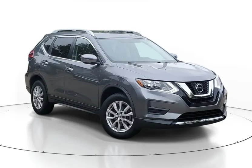 2018 Nissan Rogue SV photo 1