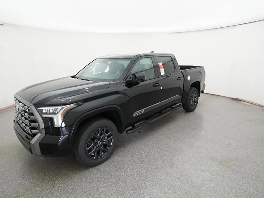 2025 Toyota Tundra Platinum CrewMax photo 1