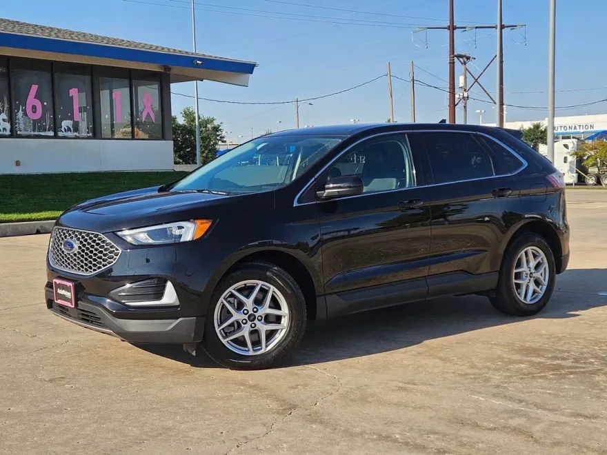 2024 Ford Edge SEL photo 1