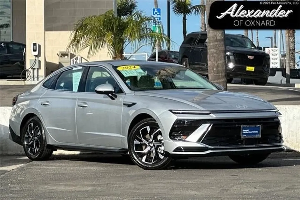 2024 Hyundai Sonata SEL photo 1