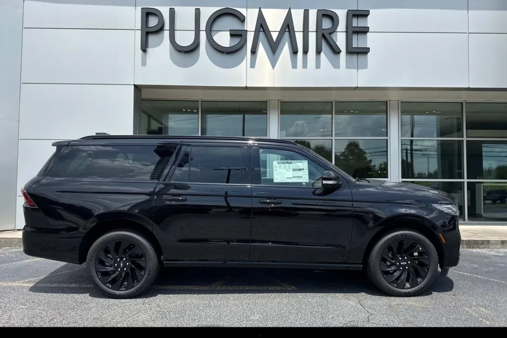 2025 Lincoln Navigator L Reserve photo 1