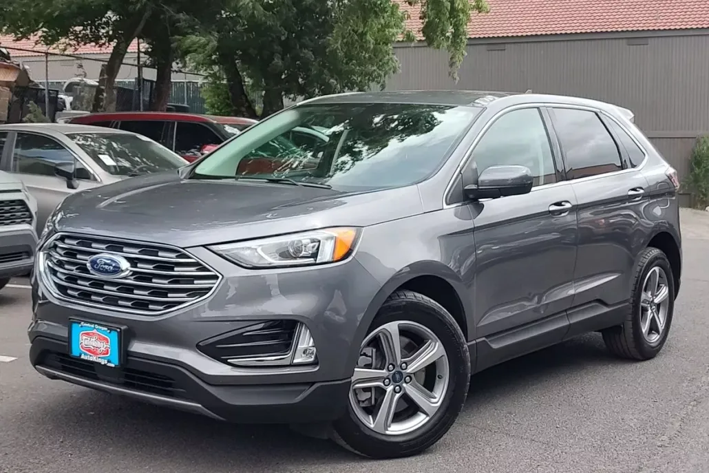 2022 Ford Edge SEL Sport photo 1