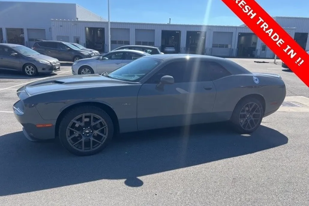 2018 Dodge Challenger R/T photo 1