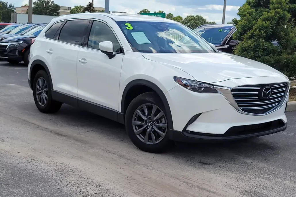 2023 Mazda CX-9 Touring photo 1
