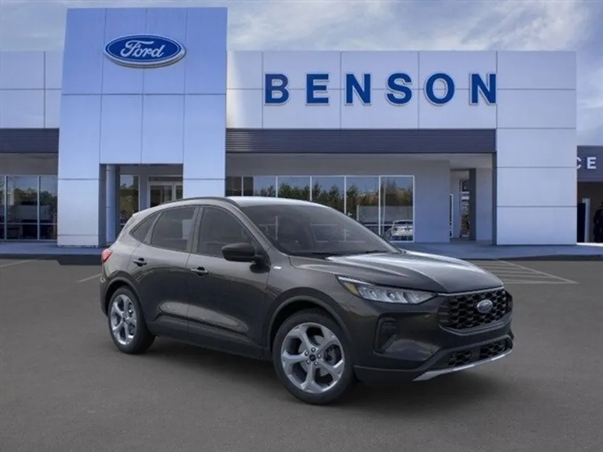 2025 Ford Escape ST-Line photo 1