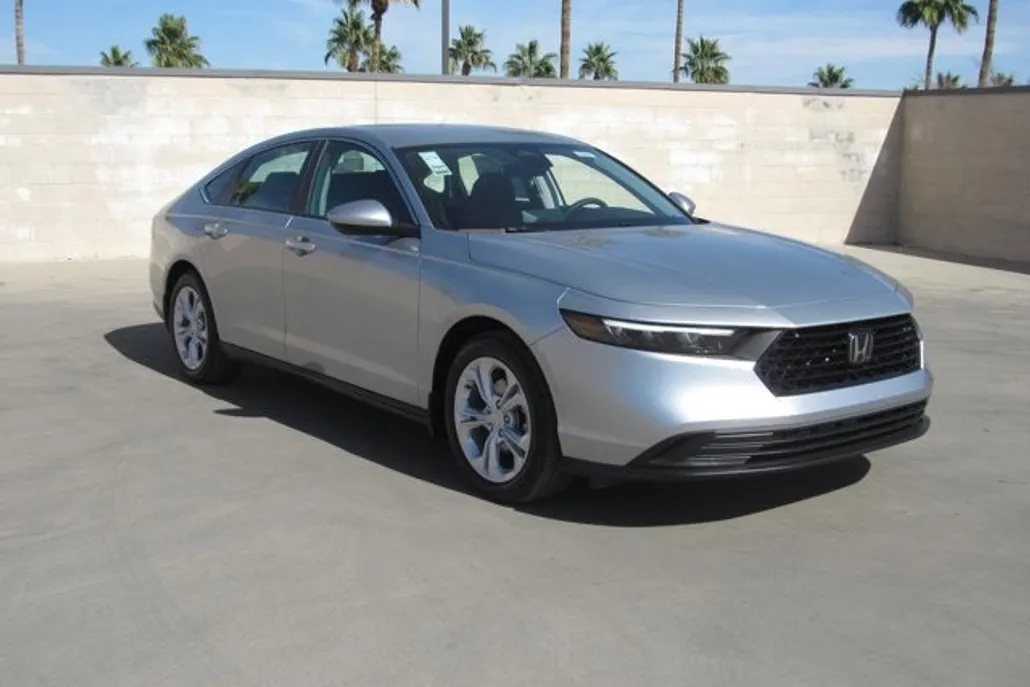 2025 Honda Accord LX photo 1
