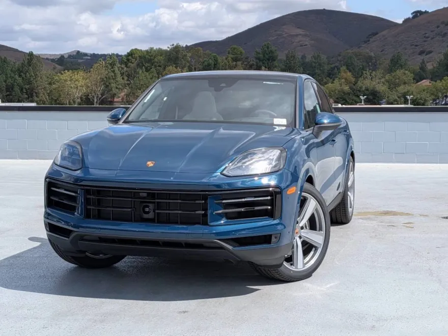 2026 Porsche Cayenne Coupe photo 1