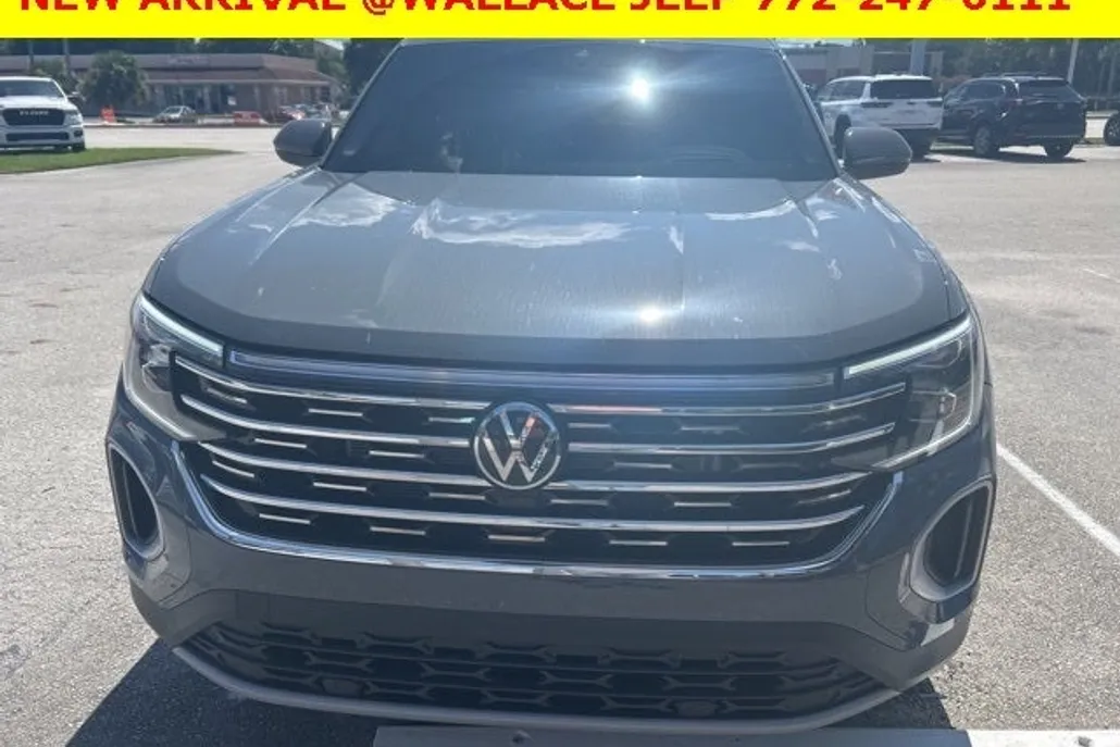 2025 Volkswagen Atlas SEL photo 1
