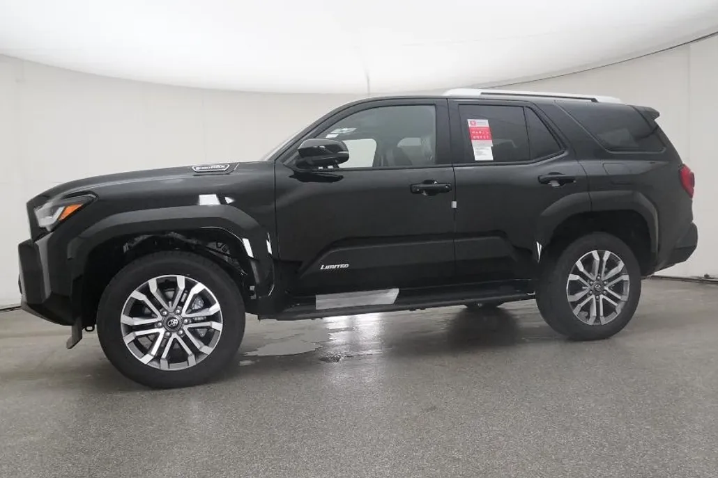 2025 Toyota 4Runner Limited photo 1
