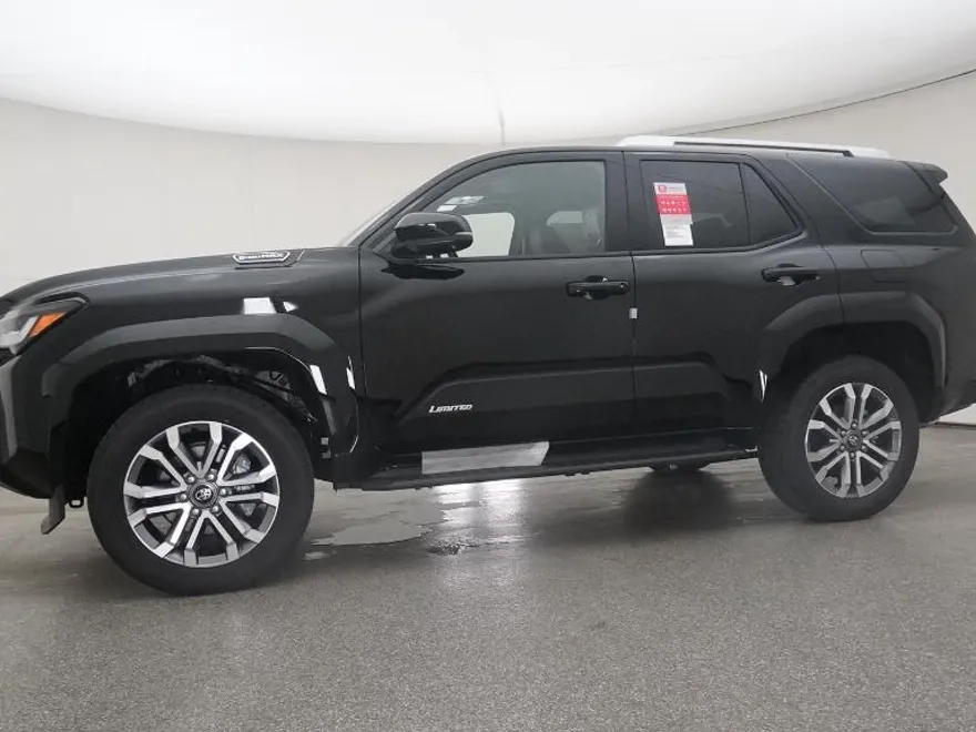 2025 Toyota 4Runner Limited photo 1