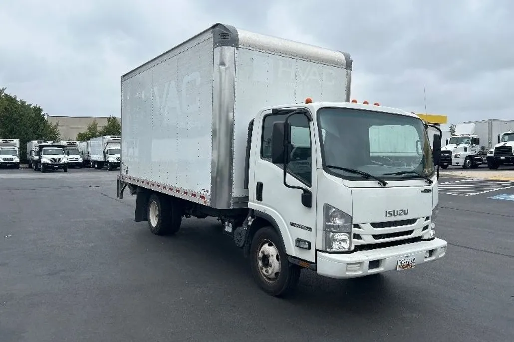 2020 Isuzu NPR photo 1