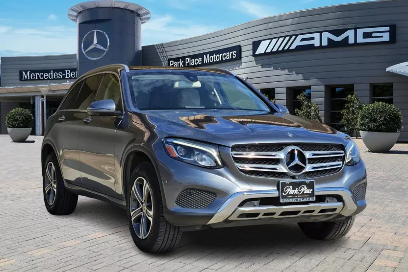 2018 Mercedes Benz GLC 300 photo 1